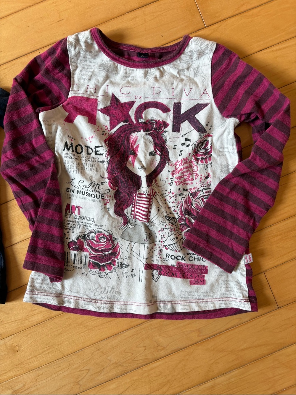 Girls' Long-Sleeve Graphic Tee in Magenta Stripe